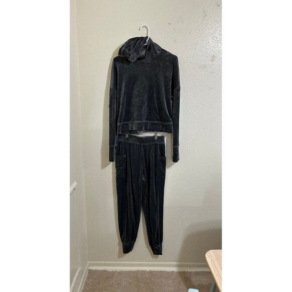 Offline by Aerie Cropped Hoodie and Jogger Velvet Set Size S - Picture 5 of 14